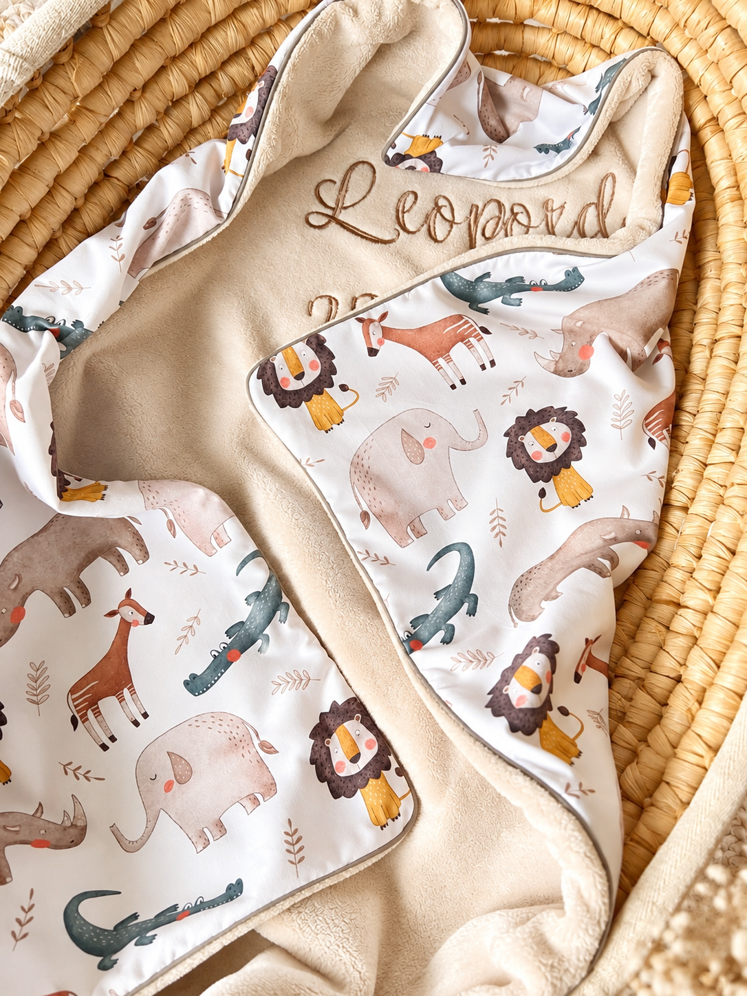 Kuscheldecke hellbeige „Afrika“ (einen Namen sticken ist gratis!)