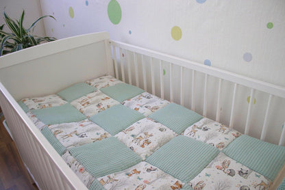 Krabbeldecke Patchwork „Baby Waldtiere+Waffelpique hellgrün/mint“