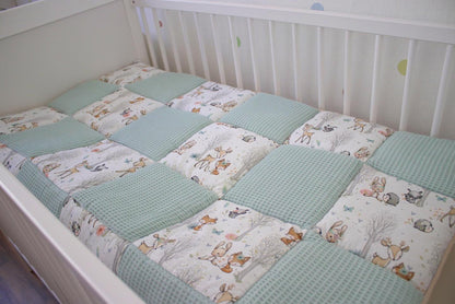 Krabbeldecke Patchwork „Baby Waldtiere+Waffelpique hellgrün/mint“