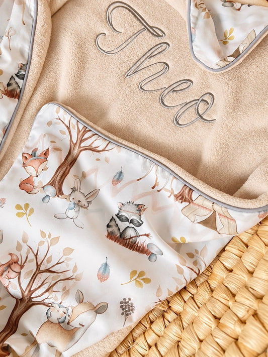 Kuscheldecke hellbeige „Waldtiere“ (einen Namen sticken ist gratis!)
