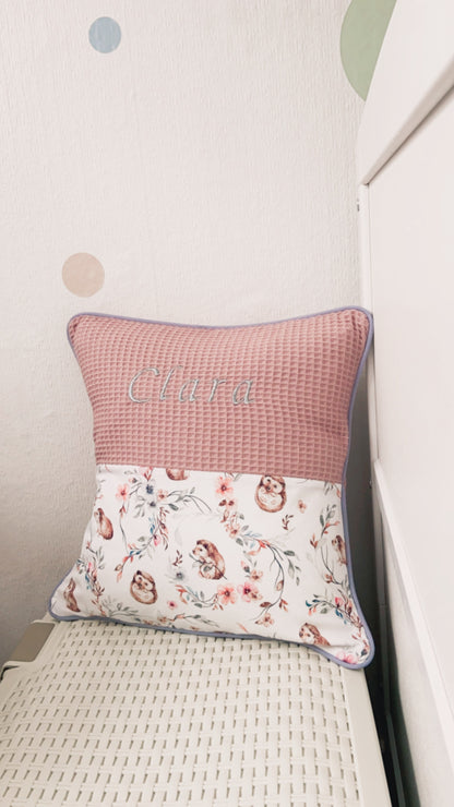 Kissen mit Name "Igel+Waffelpique altrosa" (einen Namen sticken ist gratis!)