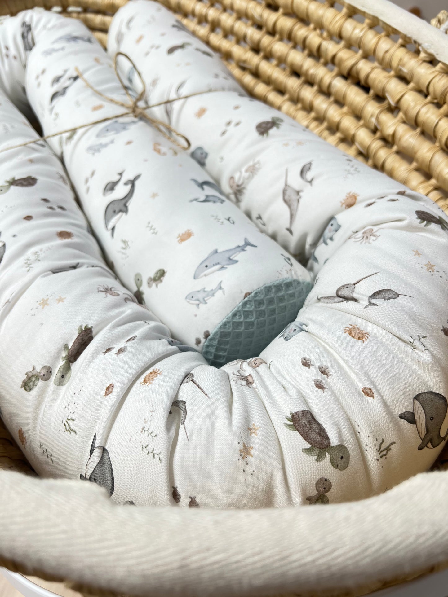 Bettschlange Wickeltischumrandung, verschiedene Stoffkombinationen