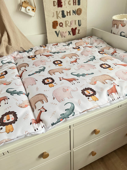 Wasserabweisende Wickelauflage "Afrika“