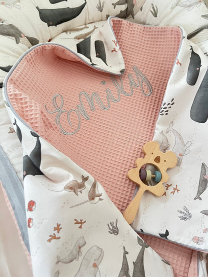 Babydecke "Wal+Waffelpique rosa/nude" (einen Namen sticken ist gratis!)