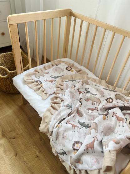 Personalisierte Musselin Babydecke mit Rüschen | 100% Baumwolle | Babydecke mit Namen | Safari Tiere