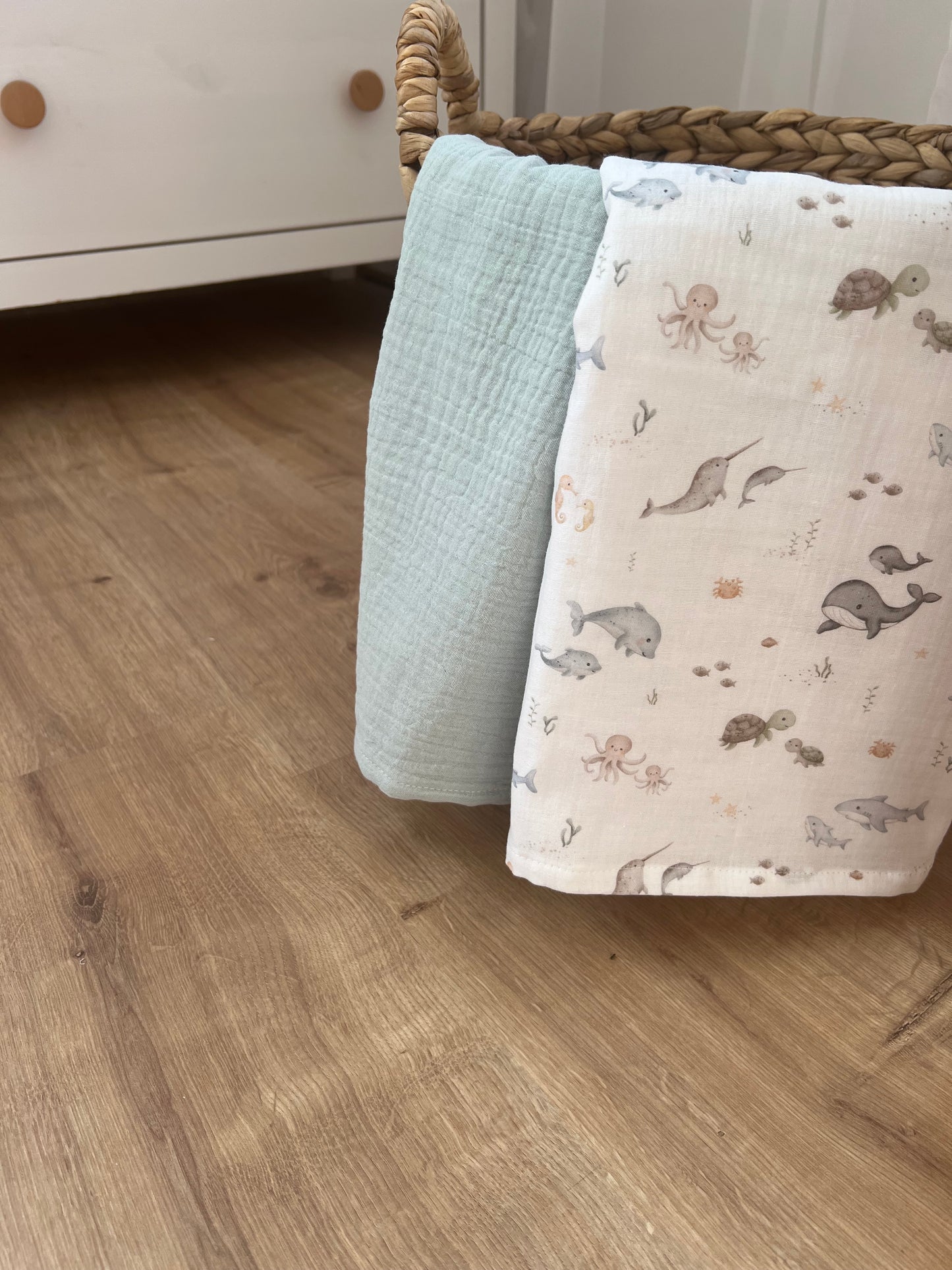 Personalisiertes Musselin Set | 2 Musselintücher Baby | Spucktuch mit Namen | Bio Musselin Öko-Tex | Geschenk zur Geburt | Meerestiere Ozean
