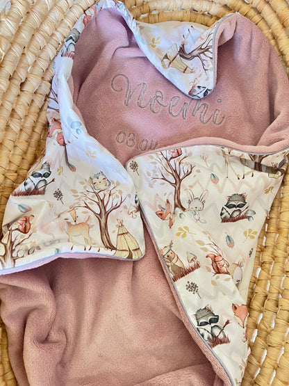 Kuscheldecke altrosa „Waldtiere“ (einen Namen sticken ist gratis!)