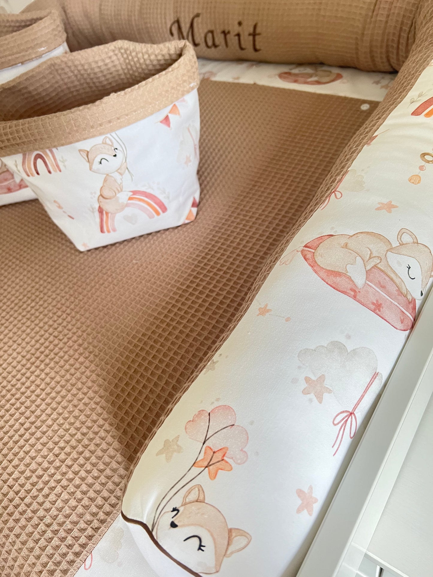 Wickelauflage Set „Füchse auf Regenbogen+Waffelpique hellbraun“