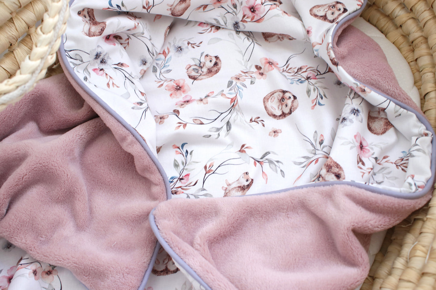 Kuscheldecke  "Igel“ (einen Namen sticken ist gratis!)