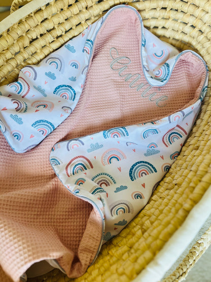 Babydecke "Regenbogen +Waffelpique rosa/nude" (einen Namen sticken ist gratis!)