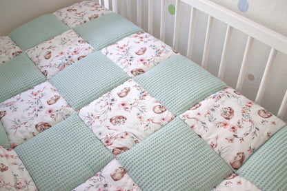 Krabbeldecke Patchwork „Igel+Waffelpique hellgrün/mint“