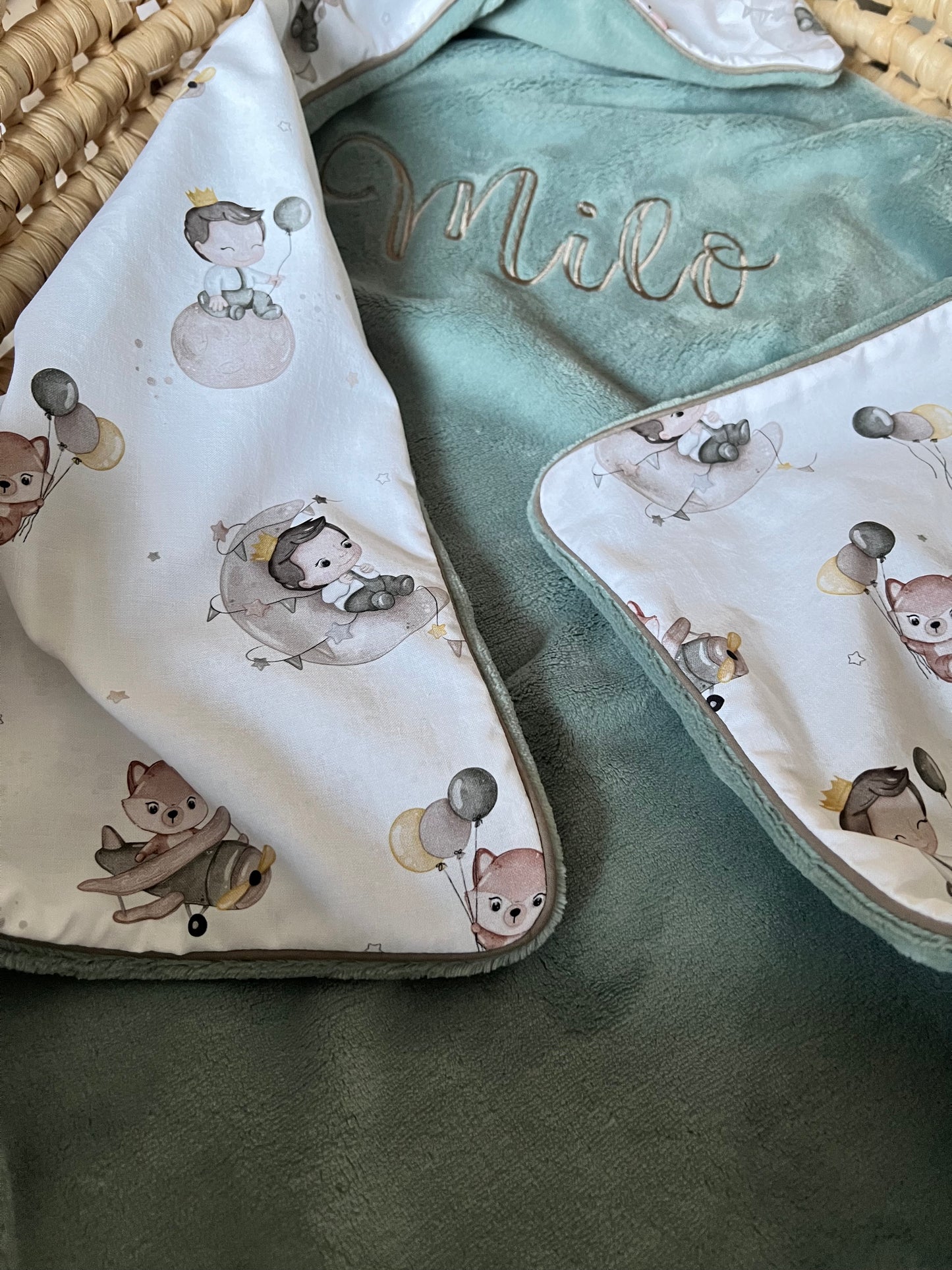 Kuscheldecke altgrün „Kleiner Prinz“ (einen Namen sticken ist gratis!)