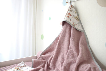 Kapuzenhandtuch  "Waldtiere"