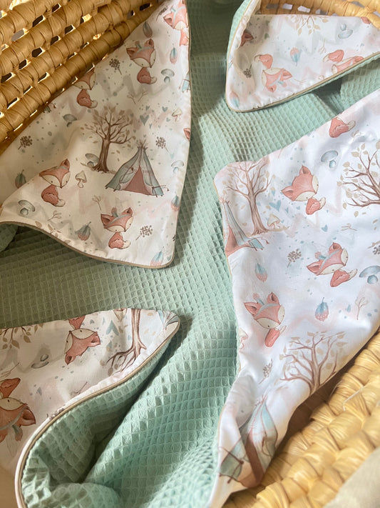 Babydecke "Füchse +Waffelpique hellgrün/mint" (einen Namen sticken ist gratis!)