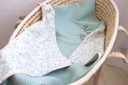 Babydecke "Pflanzen, Weidenkätzchen +Waffelpique hellgrün/mint" (einen Namen sticken ist gratis!)