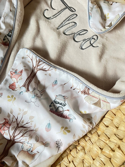Kuscheldecke hellbeige „Waldtiere“ (einen Namen sticken ist gratis!)