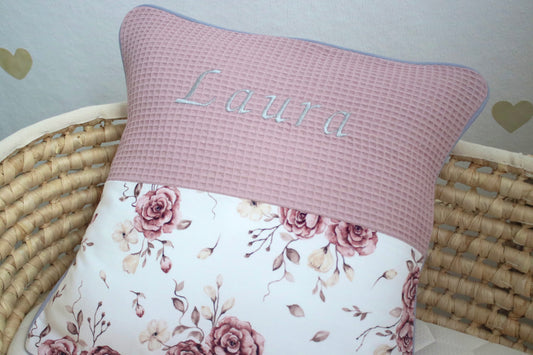 Kissen mit Name "Rosen +Waffelpique altrosa" (einen Namen sticken ist gratis!)