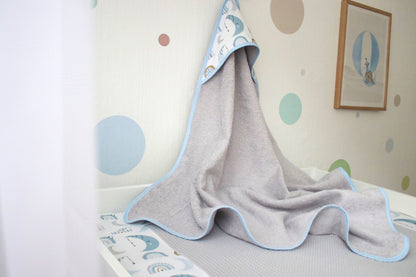 Kapuzenhandtuch  "Regenbogen Mond"