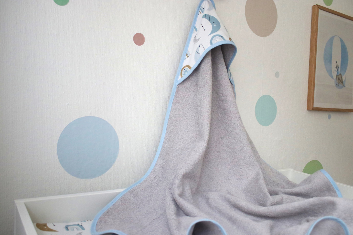 Kapuzenhandtuch  "Regenbogen Mond"