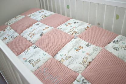 Krabbeldecke Patchwork „Baby Waldtiere+Waffelpique rosa/nude“