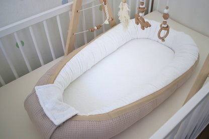 Nestchen „Waffelpique hellbeige+Frottee weiß“