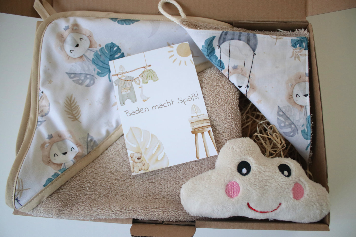 Geschenk Box "Kapuzenhandtuch Löwe“