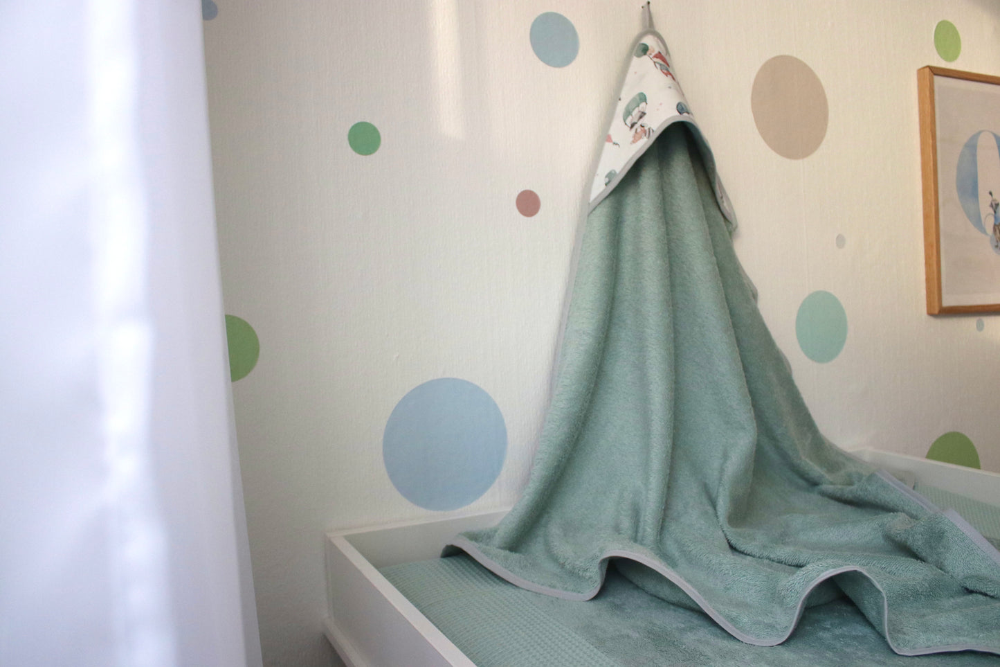 Geschenk Box "Kapuzenhandtuch Tiere mit Luftballons“