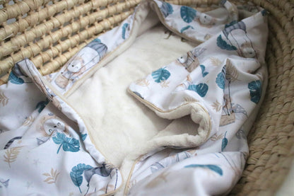 Kuscheldecke hellbeige „Löwe“ (einen Namen sticken ist gratis!)