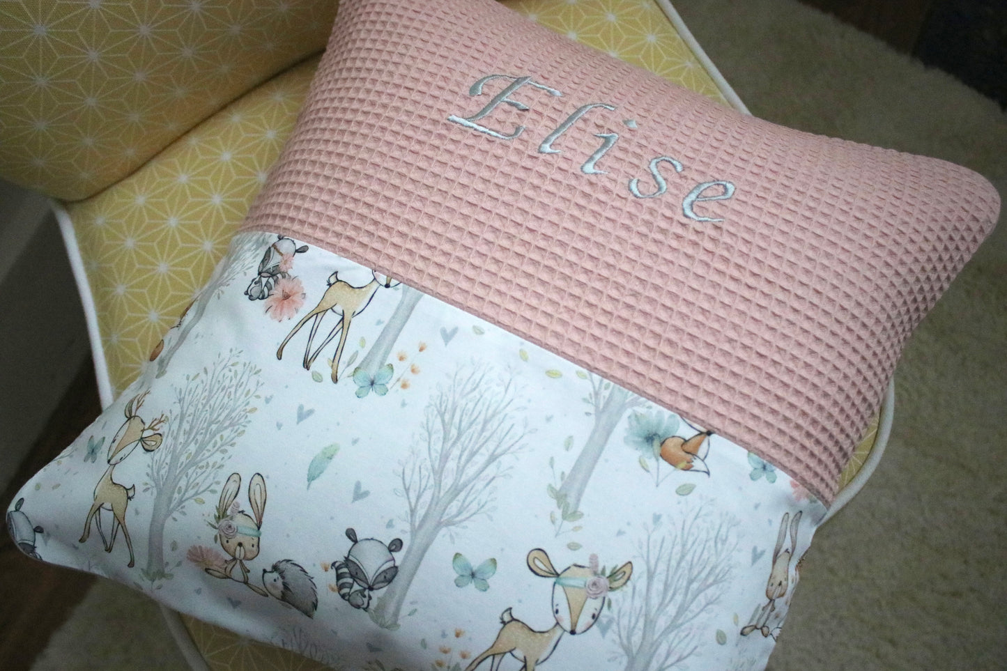 Kissen mit Name "BabyWaldtiere +Waffelpique rosa/nude" (einen Namen sticken ist gratis!)