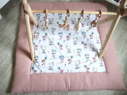 Krabbeldecke „Tiere mit Luftballons+Waffelpique rosa/nude"