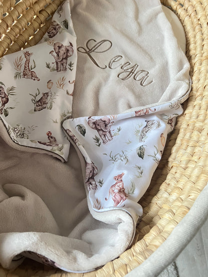 Kuscheldecke hellbeige „Zoo, Safari“ (einen Namen sticken ist gratis!)