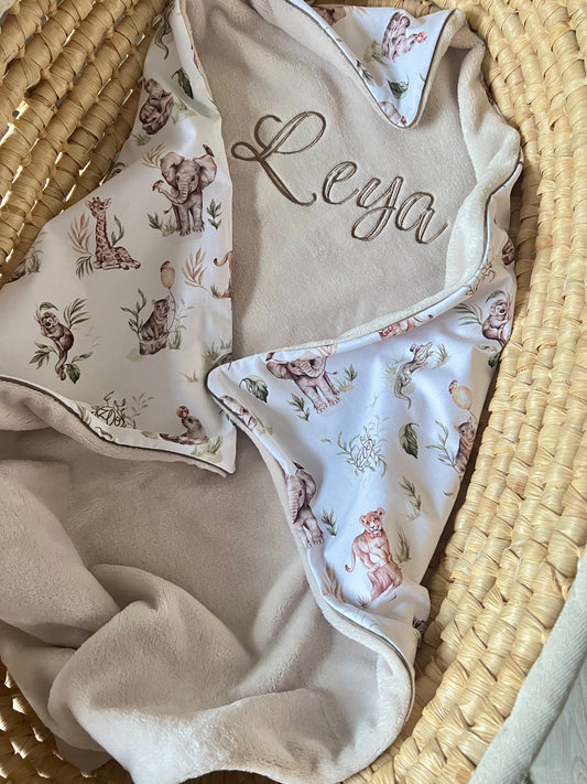 Kuscheldecke hellbeige „Zoo, Safari“ (einen Namen sticken ist gratis!)
