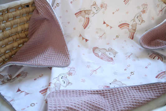 Babydecke "Füchse auf Regenbogen +Waffelpique altrosa" (einen Namen sticken ist gratis!)
