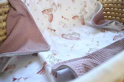 Babydecke "Füchse auf Regenbogen +Waffelpique altrosa" (einen Namen sticken ist gratis!)
