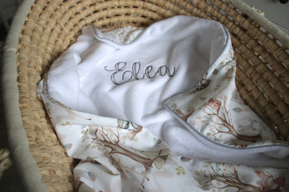 Kuscheldecke weiß „Waldtiere“ (einen Namen sticken ist gratis!)