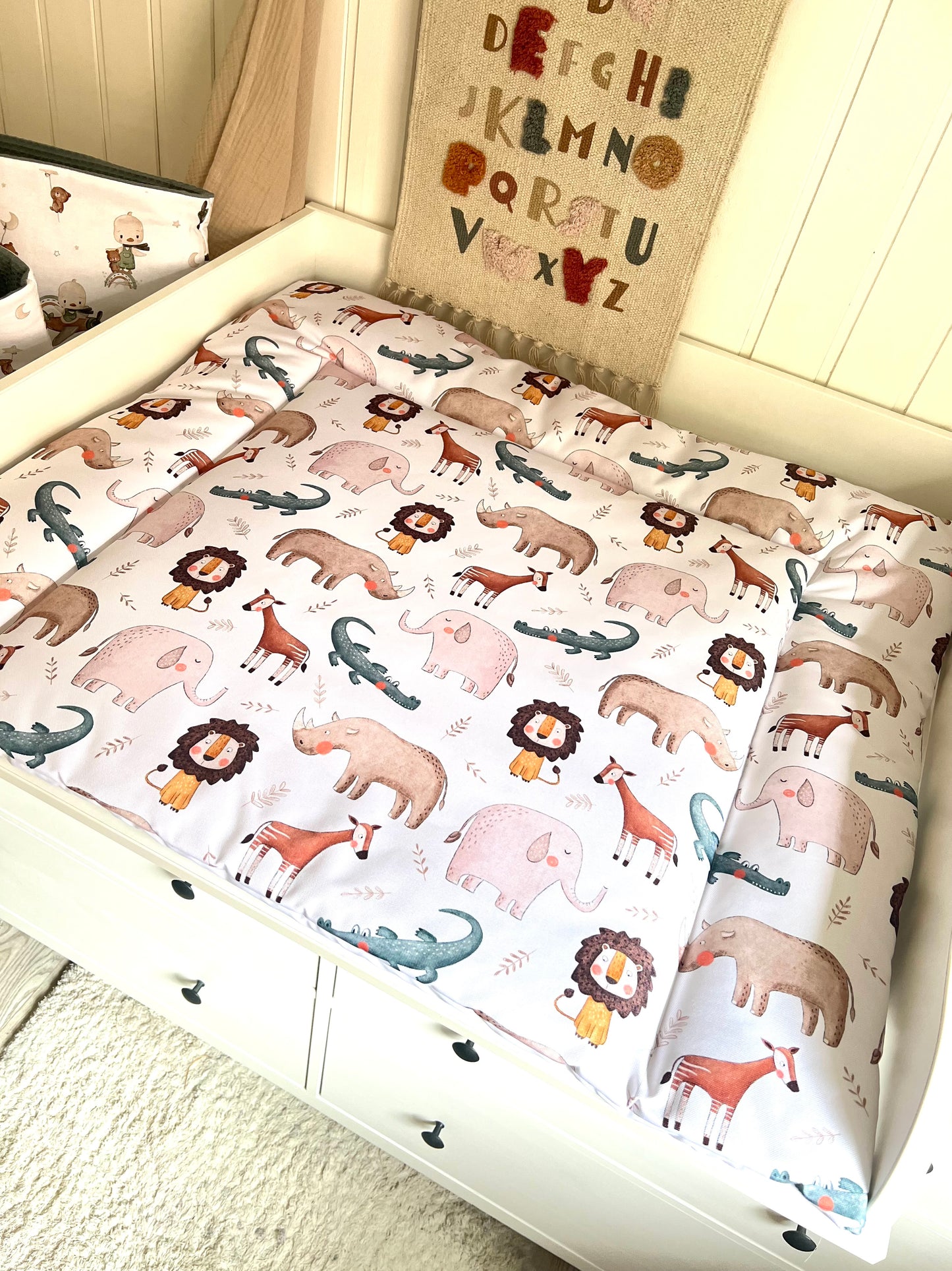 Wasserabweisende Wickelauflage "Afrika“