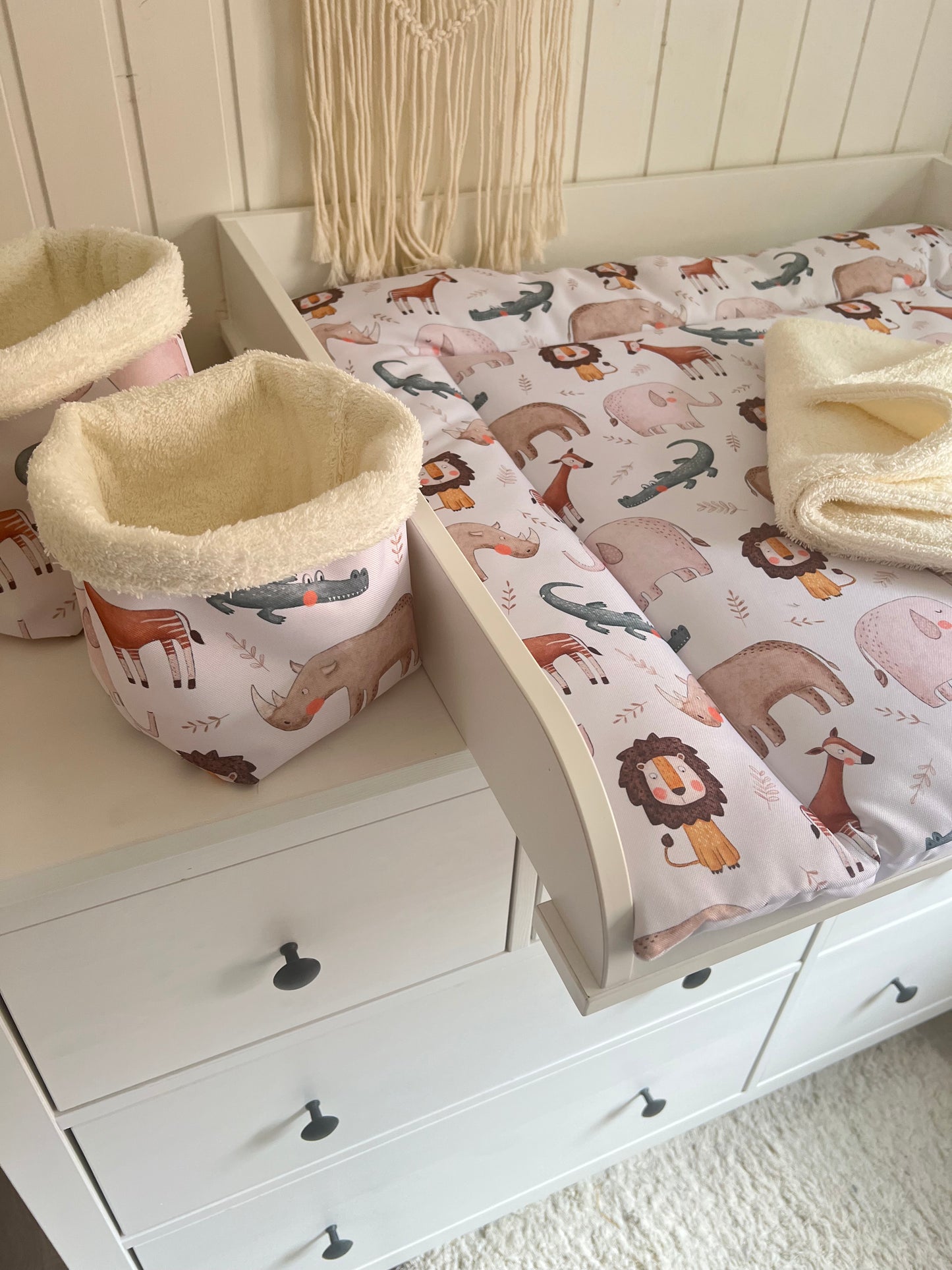 Wasserabweisende Wickelauflage "Afrika“