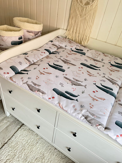 Wasserabweisende Wickelauflage "Wal“