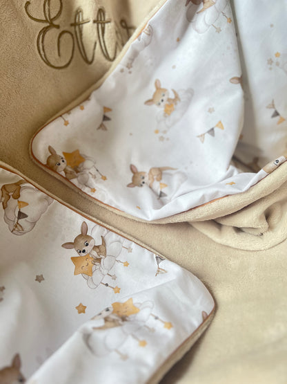 Kuscheldecke hellbeige "Känguru“ (einen Namen sticken ist gratis!)