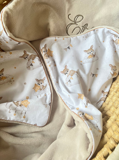Kuscheldecke hellbeige "Känguru“ (einen Namen sticken ist gratis!)