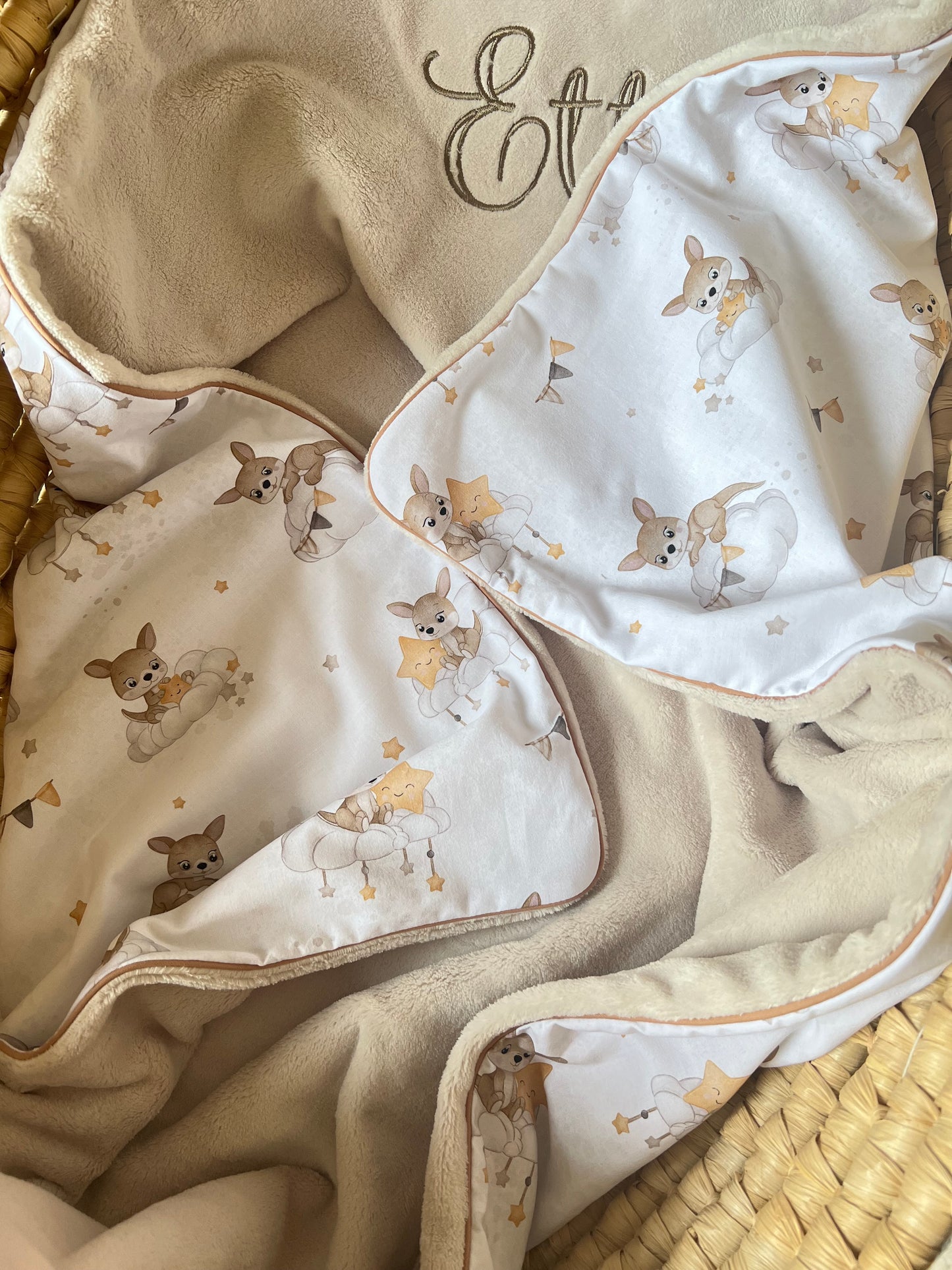 Kuscheldecke hellbeige "Känguru“ (einen Namen sticken ist gratis!)