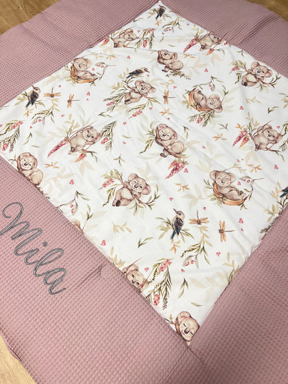 Krabbeldecke „Koalas+Waffelpique altrosa"